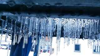 �}���I���[�U�[