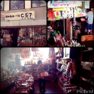 �s������