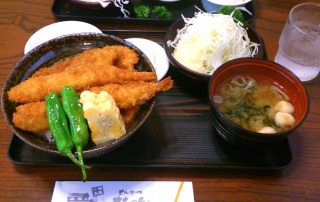 ��y������