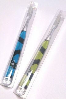 �܂��͂鎕�u���V